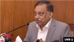 বাংলাদেশের স্বরাষ্ট্রমন্ত্রী আসাদুজ্জামান খাঁন। 