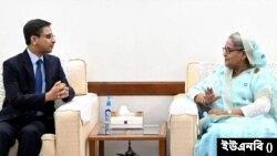 বাংলাদেশের প্রধানমন্ত্রী শেখ হাসিনার সঙ্গে গণভবনে সাক্ষাৎ করেন বাংলদেশে নিযুক্ত ভারতের হাইকমিশনার প্রণয় ভার্মা। ১৮ জুলাই, ২০২৩।