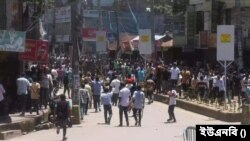 ঢাকার মিরপুর বাঙলা কলেজের সামনে বিএনপির পদযাত্রা কর্মসূচিতে হামলা