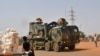 Un convoi de l'armée française à Niamey en 2022.