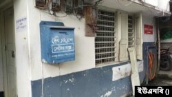 খুলনায় সংবাদপত্র অফিসে হামলা, ভাঙচুর। 