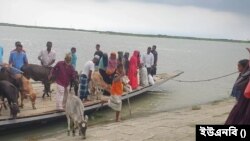 কিশোরগঞ্জের হাওরাঞ্চলে পানি বাড়ায় ফেরি চলাচল বন্ধ—ভোগান্তিতে যাত্রীরা