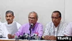 সংবাদ সম্মেলনে বিএনপির সিনিয়র যুগ্ম মহাসচিব রুহুল কবির রিজভী। (ফাইল ছবি) 
