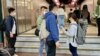 香港内地生中国国家宪法日举白纸 争取结束清零政策等4项诉求