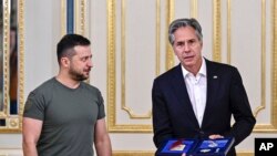 US Secretary of State Antony Blinken meets Ukrainian President Volodymyr Zelenskyy, in Kyiv, Ukraine, Sept. 8, 2022. 