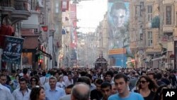 Biratiya Tirk û Kurdan Naverokê Konferansekî bû li Istanbulê