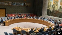 2017年8月5日,联合国安理会一致通过美国推动的制裁朝鲜决议，将削减朝鲜每年10亿美元的收入。这些收入有助于资助朝鲜非法的核武器和弹道导弹项目。