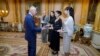‘แบล็คพิงค์’ รับพระราชทานเครื่องราชย์จากคิงชาลส์