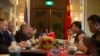 美国国防部长哈格尔5月31 日与中国军队副总参谋长王冠中会晤（美国国防部图片）