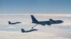 美国空军2020年1月10日在西太平洋上空练习空中加油（美国空军照片）