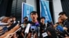 主张民主自决的组织“香港众志”副主席郑家朗对媒体讲话。（2019年8月30日）