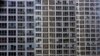 农民工是中国城市建设的主力军。图为北京正在兴建的公寓楼。