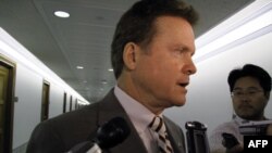 吉姆.韦布等五议员致函财政部长和商务部长要求阻止华为这起收购